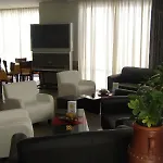 Paritsa فندق 2*