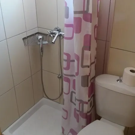 Szálloda Paritsa 2*