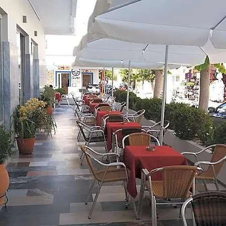 Paritsa Hotell 2*