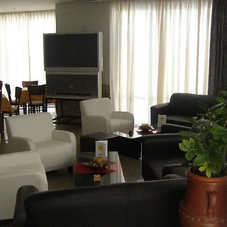Paritsa Hotel 2*