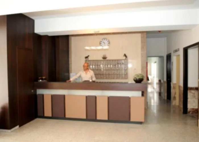 Paritsa Hotel 2*