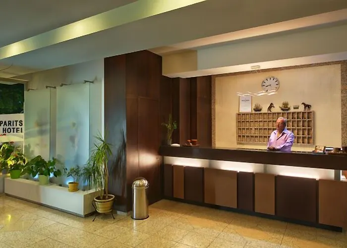 Paritsa 2* העיירה קוס